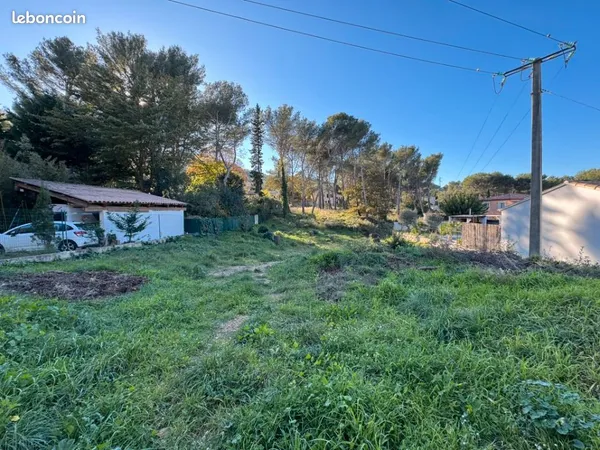 Terrain 741 m² Martigues 