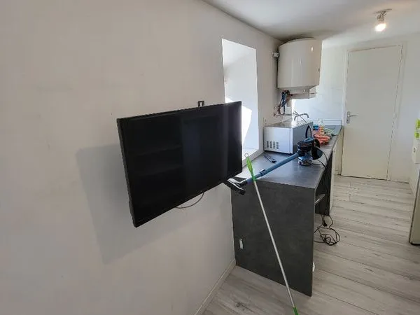 Studio 1 pièce 13 m² 