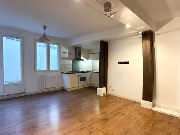 Appartement Chartres 2 pièces avec cour privative 