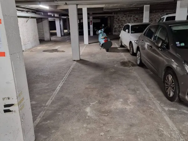 Parking 10 m² 
