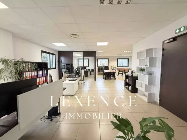 Local commercial 160 m² 