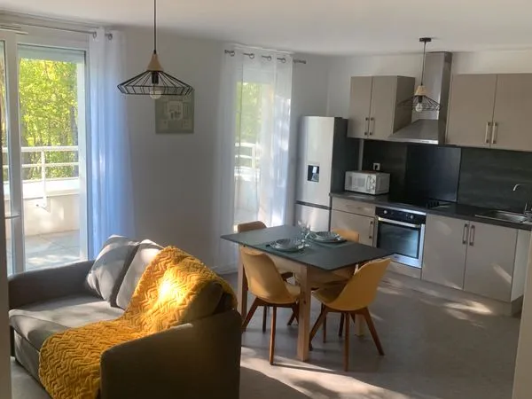 Nantes Erdre - T2 meublé 46 m² - Terrasse 9 m² - Box 19m2 