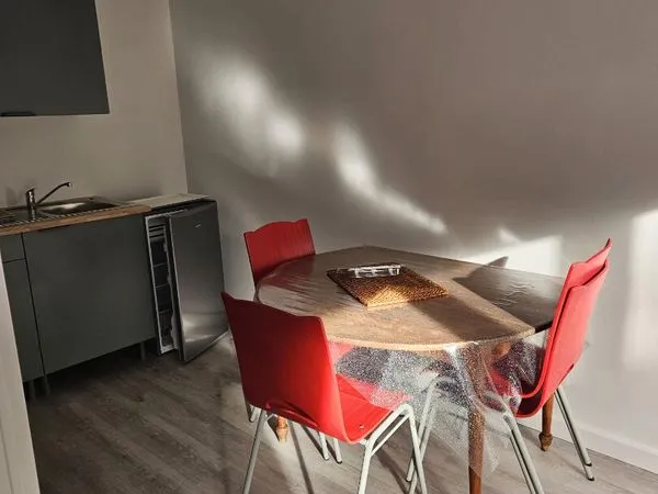 Studio 1 pièce 30 m² 