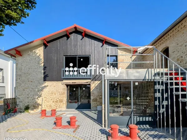 Maison 7 pièces 250 m² 