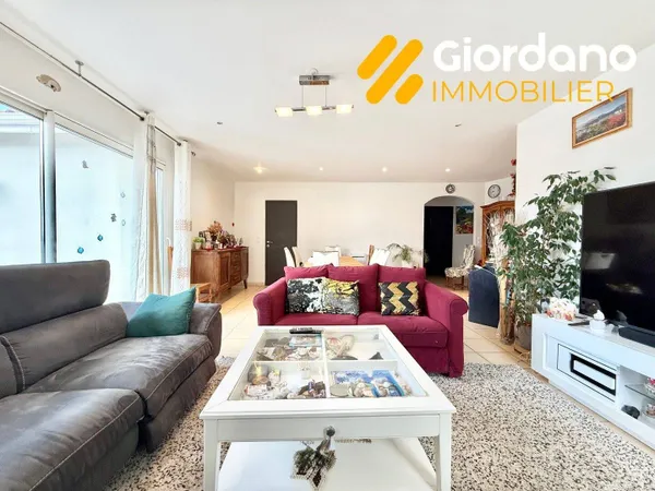 Maison de plain-pied 5 pièces 123 m² 