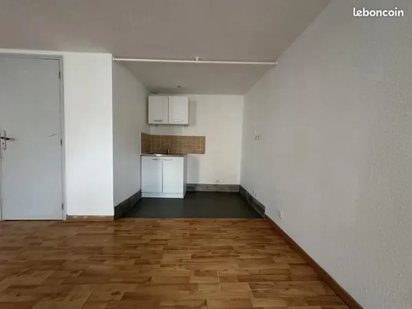 Studio 1 pièce 29 m² 