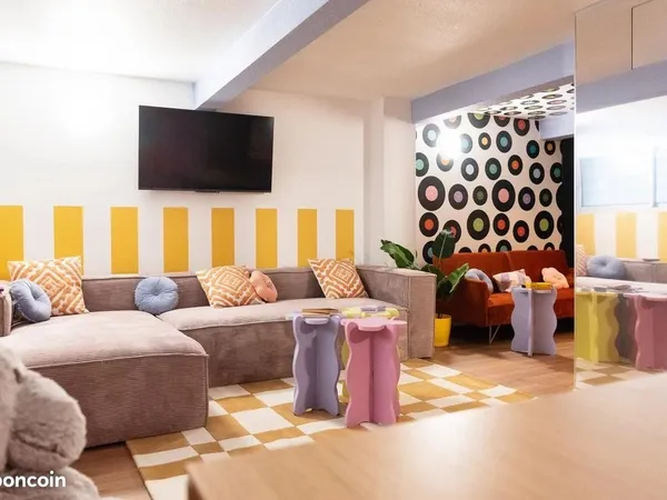 Studio 1 pièce 25 m² 
