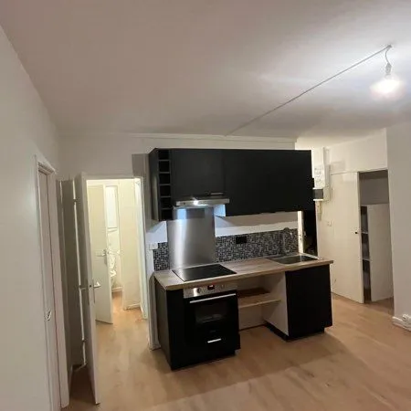 Appartement T4 avec cuisine équipée 