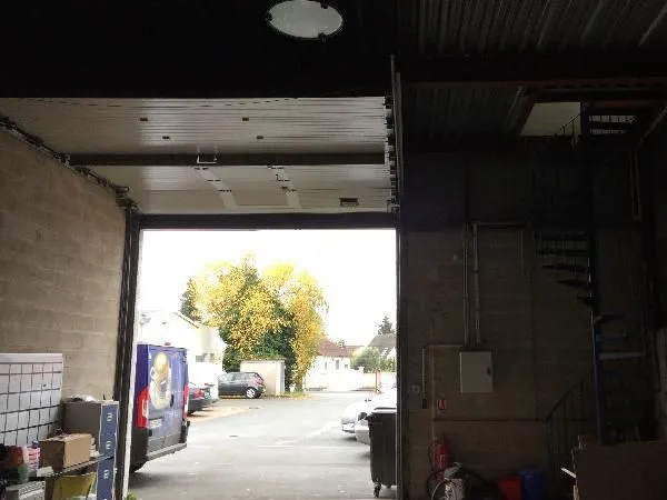 Local d'activité 265 m² 