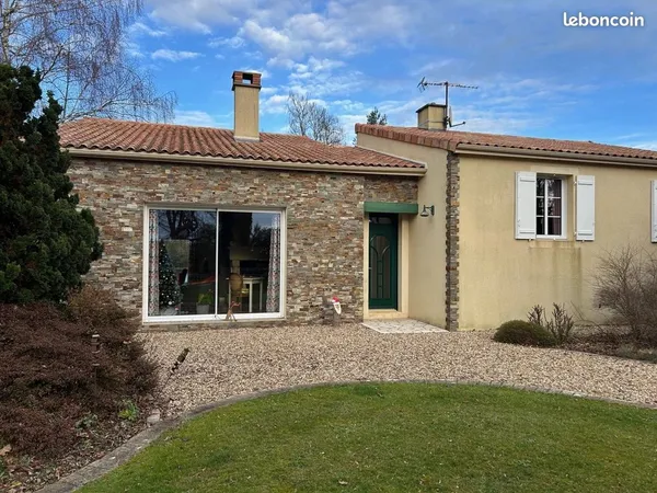Pavillon 6 pièces 144 m² 