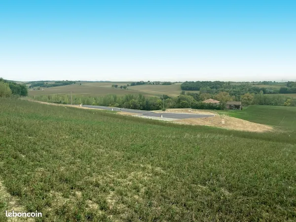 Terrain constructible 798 m² à l'Isle Jourdain 32600 
