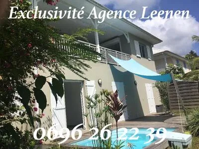 LOTISSEMENT LES PAPAYERS - ANSE À L'ÂNE - VILLA F4 RÉCENTE - TERRASSE 21 M2 - DECK 23 M2 - 