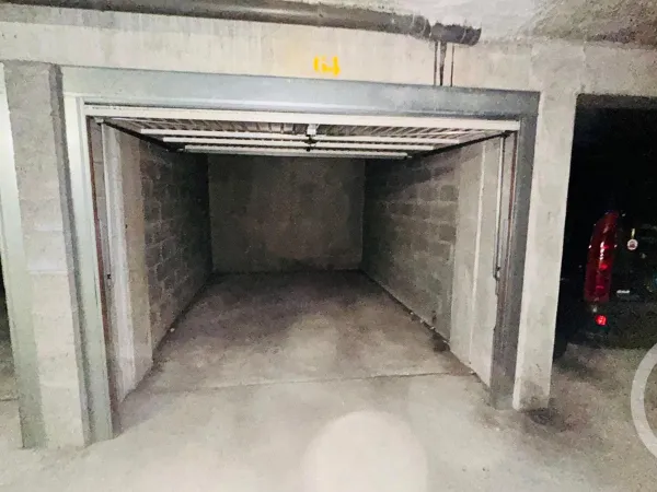 Parking 14 m² 