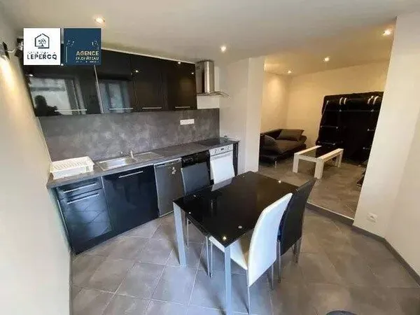 Studio 1 pièce 20 m² 