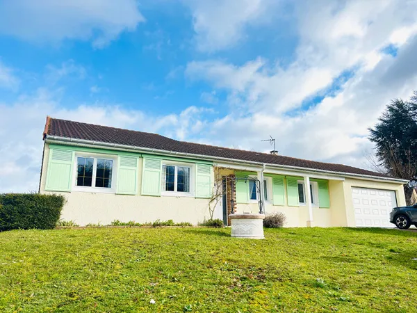Maison de 122.54 m2 de plain pied totalement individuelle sur terrain de 559 m² 