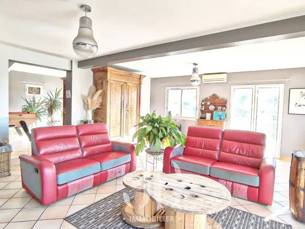 Maison 7 pièces 192 m² 