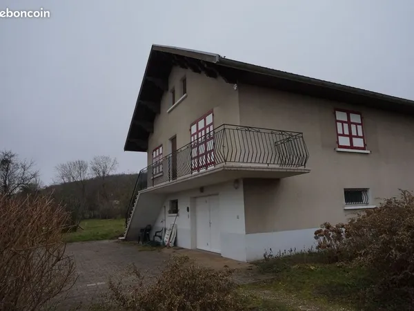 Vous cherchez une maison à louer à Beaucroissant ? 