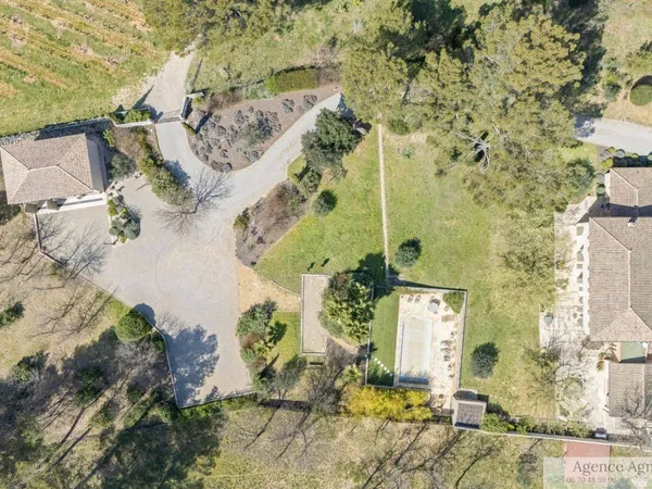 Villa 10 pièces 260 m² 
