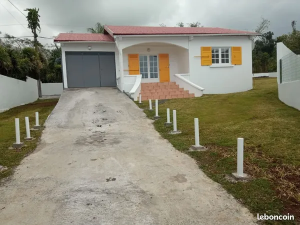 Loue villa f/3 a saint benoit 