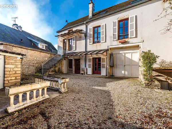 Maison 10 pièces 197 m² 