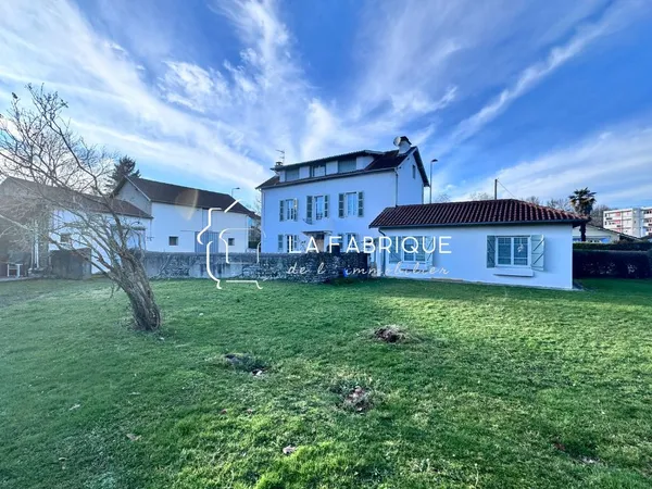 Maison 8 pièces 195 m² 