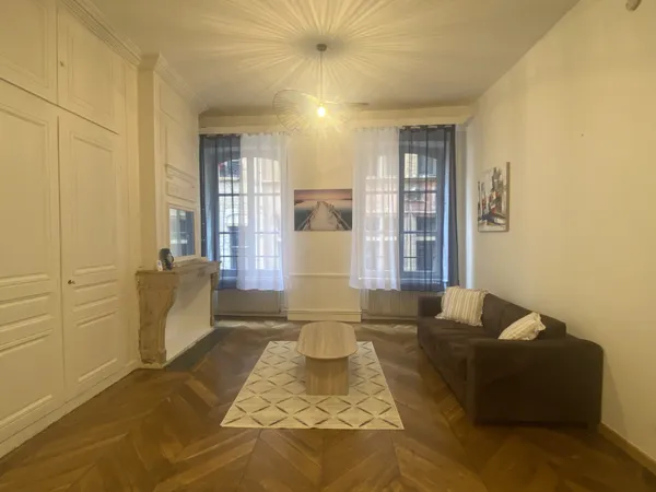 Coeur Vieux Lyon - Appartement meublé 57m2 