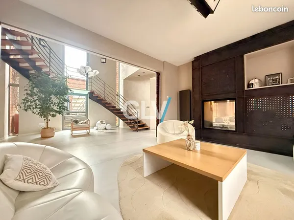 Duplex 5 pièces 319 m² 