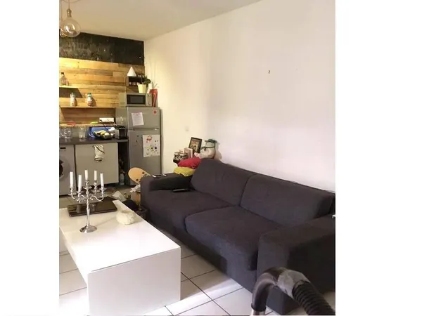 Studio 1 pièce 22 m² 
