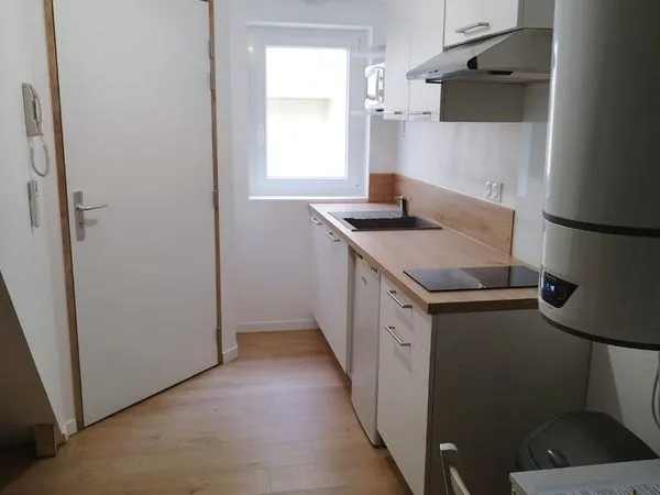 Studio meublé rénové location à l'année 