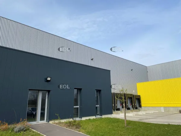 Entrepôt 3790 m² 