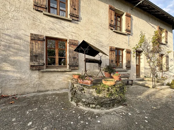 Faverges de la Tour - Maison Familiale 189 m2 