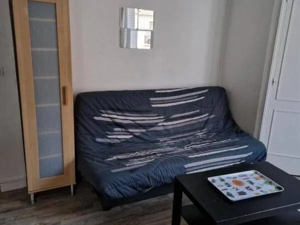 Studio 1 pièce 18 m² 