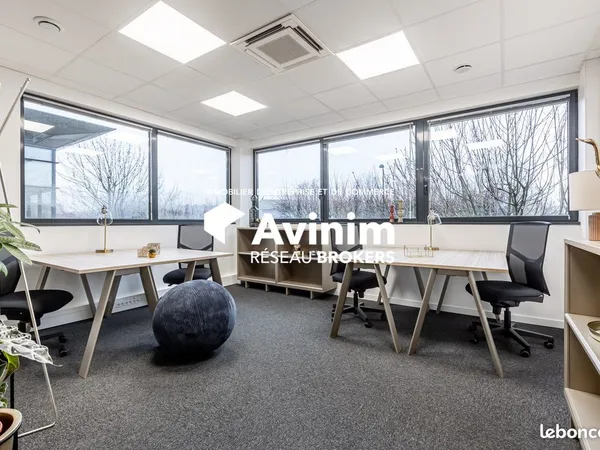 Bureaux 10 m² Élancourt 
