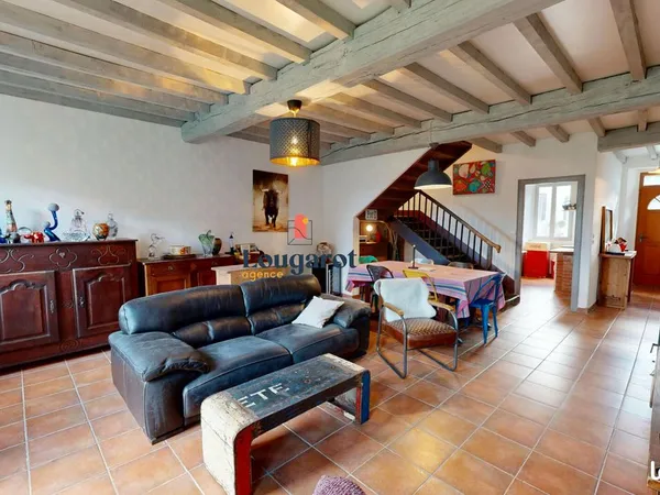 Propriété 4 pièces 105 m² 