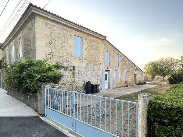 Maison 8 pièces 224 m² 
