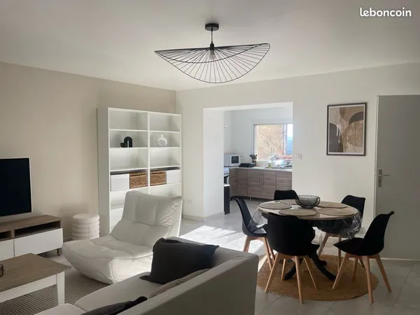 Maison meublée de 96 m² - 3 chambres - À moins de 200 m du pont canal - Agen 