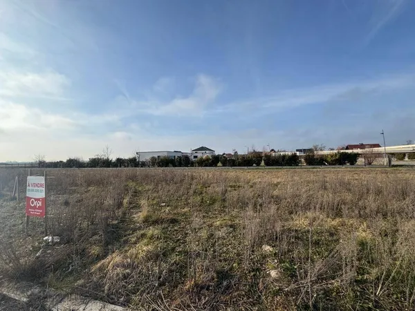 Terrain 600 m² 