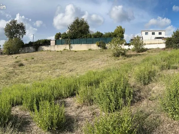 Terrain 2 000 m² La Roquette Sur Siagne 