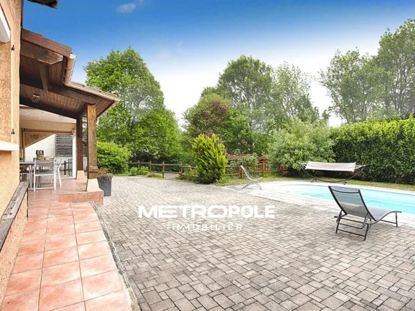 Maison 6 pièces 180 m² 