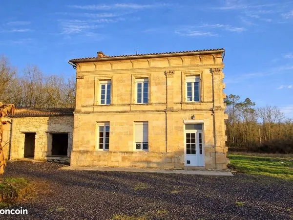 Maison 5 pièces 140 m² 
