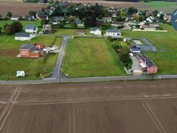 Terrain 844 m² 