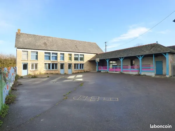 Local 12 pièces 440 m² 
