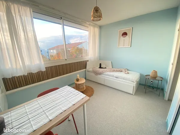 Studio meublé 