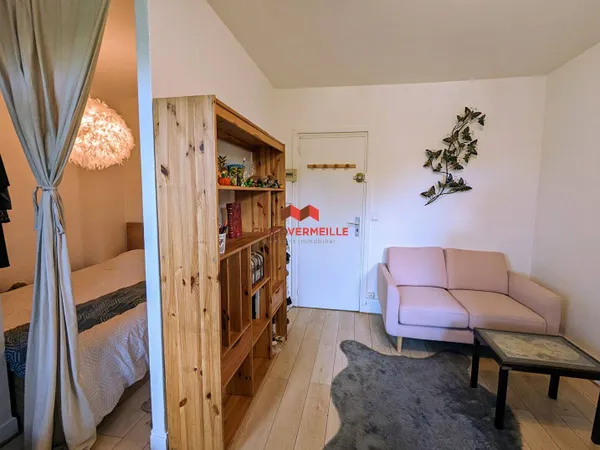 Studio 1 pièce 21 m² 