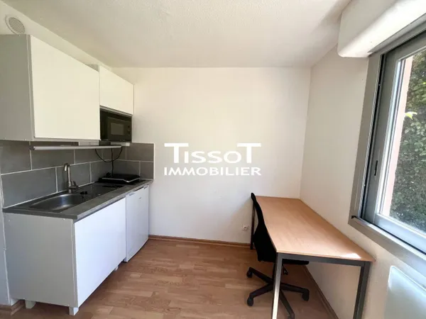 Appartement 1 pièce 13 m² 