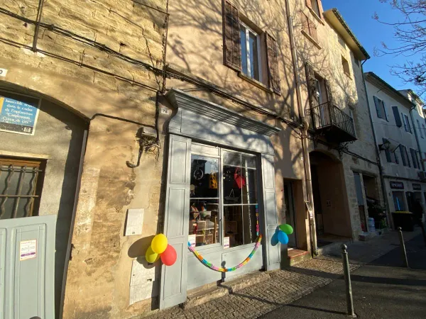 Loue local commercial - 33m² 