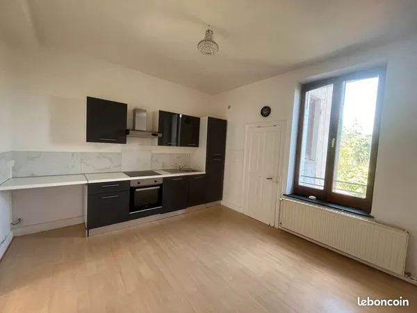 Laxou village - T3 de 46m2 au calme - cuisine équipée - libre février 