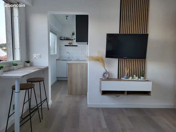 Studio 1 pièce 19 m² 