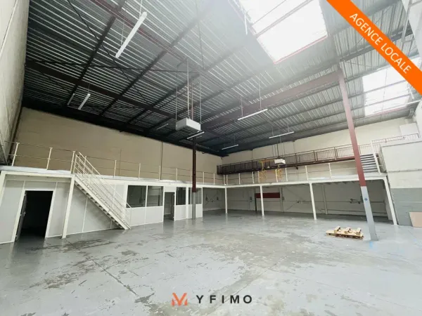 630 m3 ENTREPOT ET BUREAUX A LOUER 
