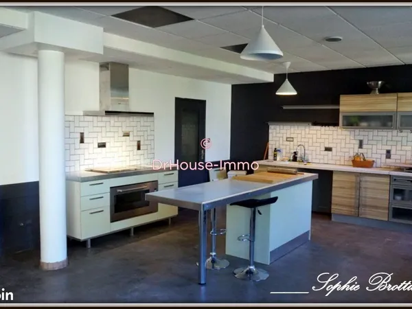 Maison 8 pièces 204 m² 